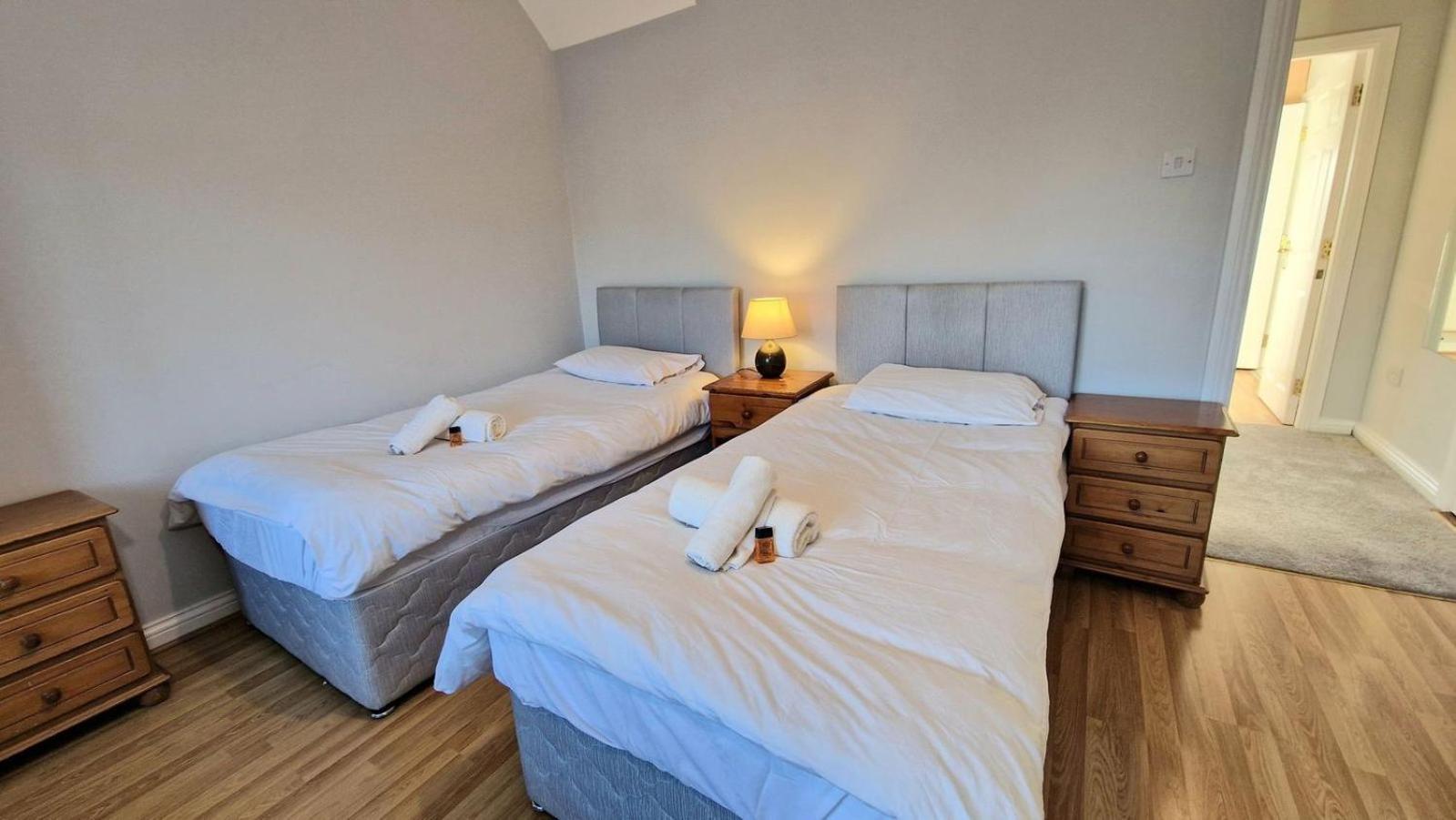 Cosy 3 Bedroom All Ensuites Galway Zewnętrze zdjęcie