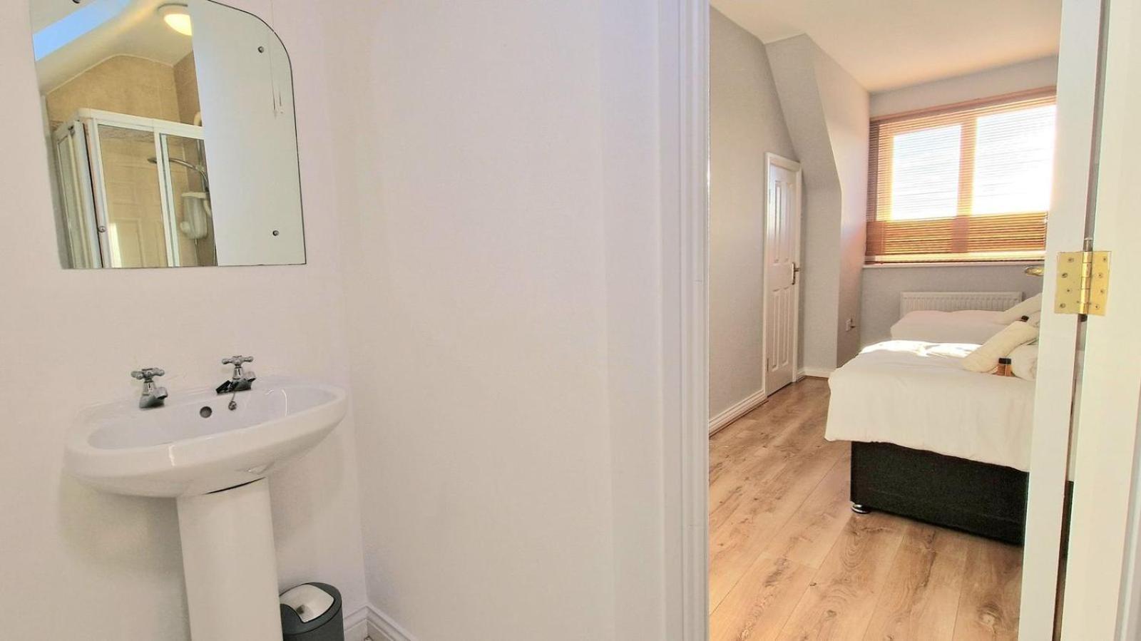 Cosy 3 Bedroom All Ensuites Galway Zewnętrze zdjęcie